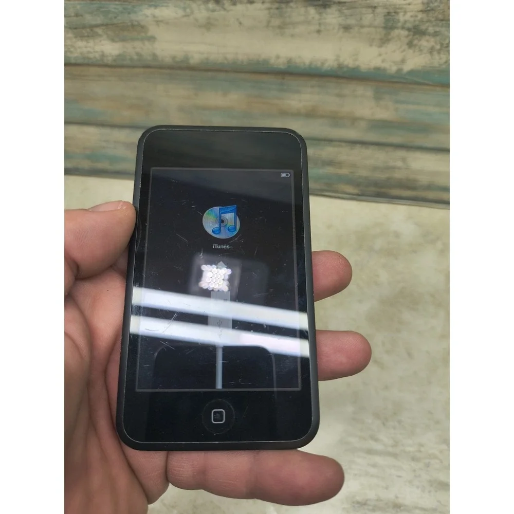 Apple iPod Touch Black 1st Gen A1213 16GB‎
